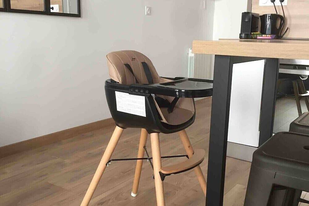 Apartamento entero, Apartamento-Vista a la Ciudad-Baño en la habitacion in Romorantin-Lanthenay, Sologne