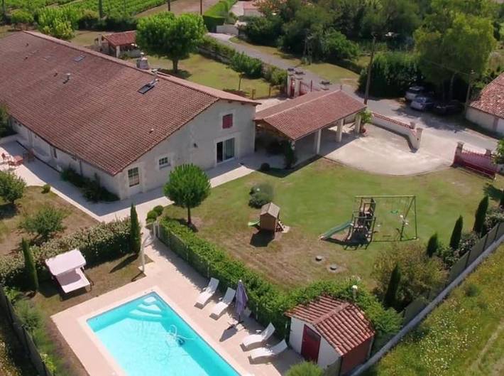 Maison d’hôte pour 2 personnes, avec jacuzzi ainsi que jardin et piscine