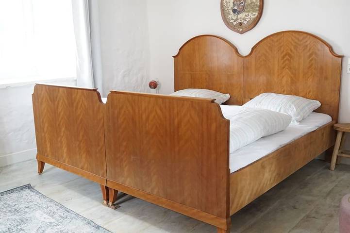 Kunstvoll eingerichtetes Ferienhaus mit Wellnessbereich in Steffeln, Naturpark Hohes Venn-Eifel
