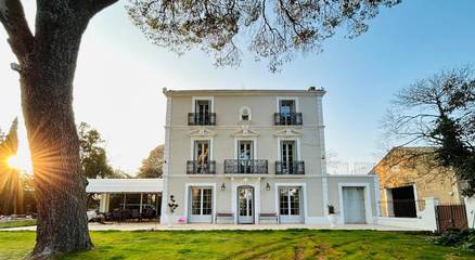 Gîte pour 6 personnes, avec jardin et piscine à Bessan