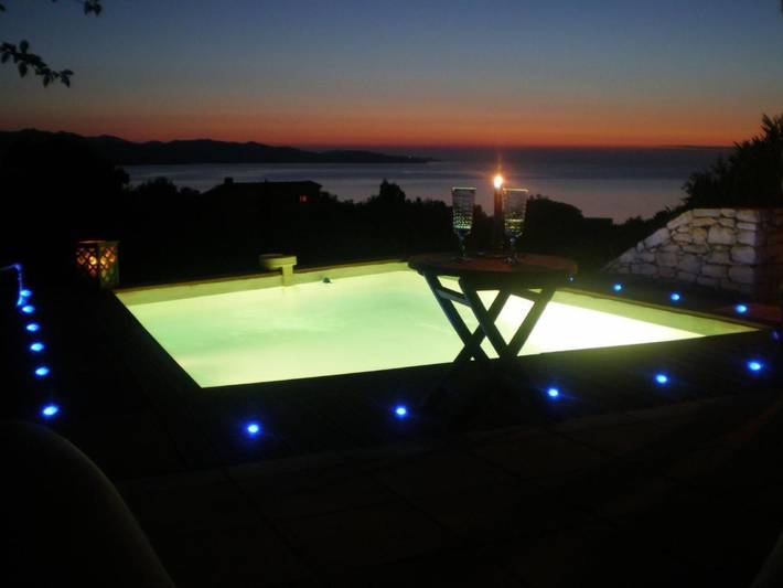 Gîte pour 4 personnes, avec terrasse et piscine à Saint-Florent - 3