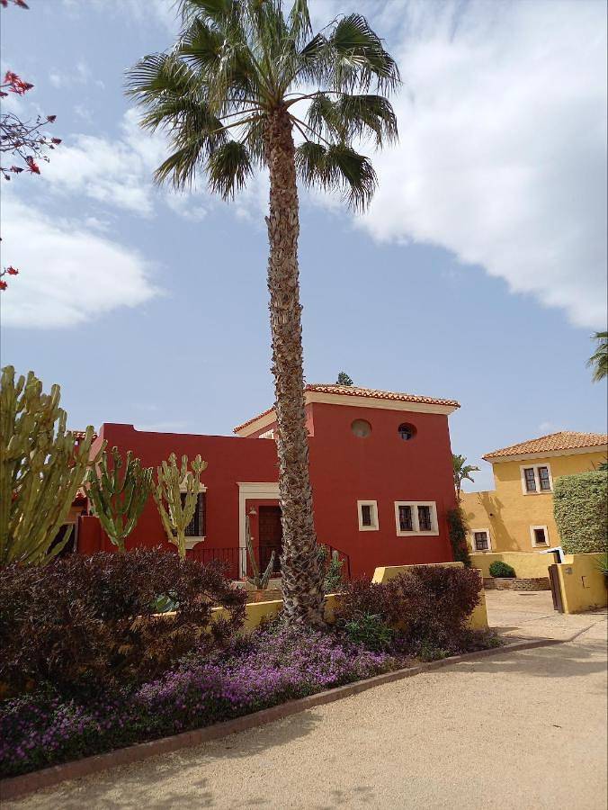 Casa rural para 8 personas, con jardín y balcón además de piscina y vistas en Cuevas del Almanzora