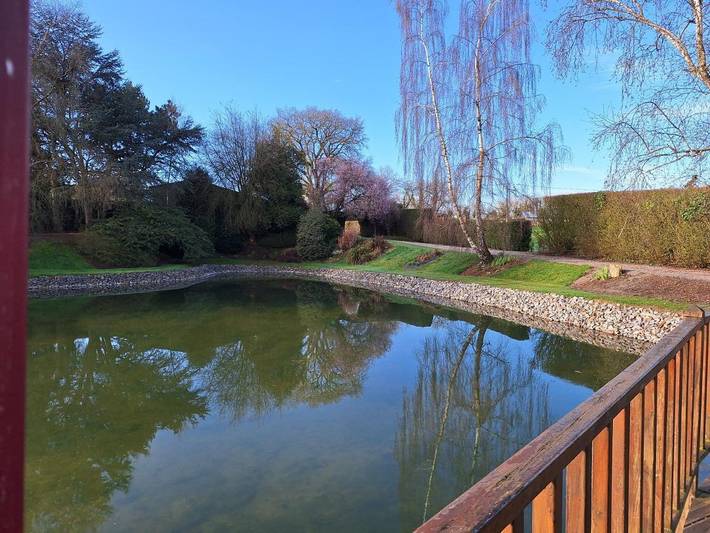 Maison de campagne pour 8 personnes, avec vue sur le lac ainsi que vue et terrasse à Cossé-le-Vivien - 2