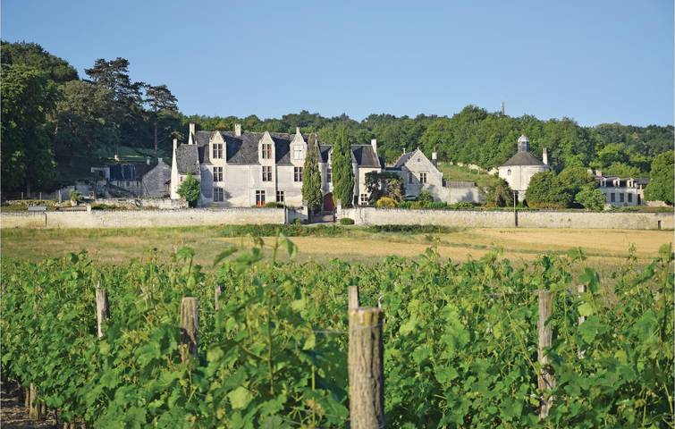 Gîte pour 6 personnes, avec Terrasse ainsi que Jacuzzi et Jardin en Indre-et-Loire