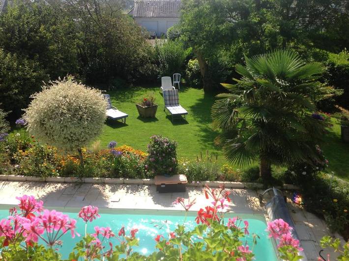 Gîte pour 2 personnes, avec Balcon et Terrasse ainsi que Jardin et Piscine à Maniquerville