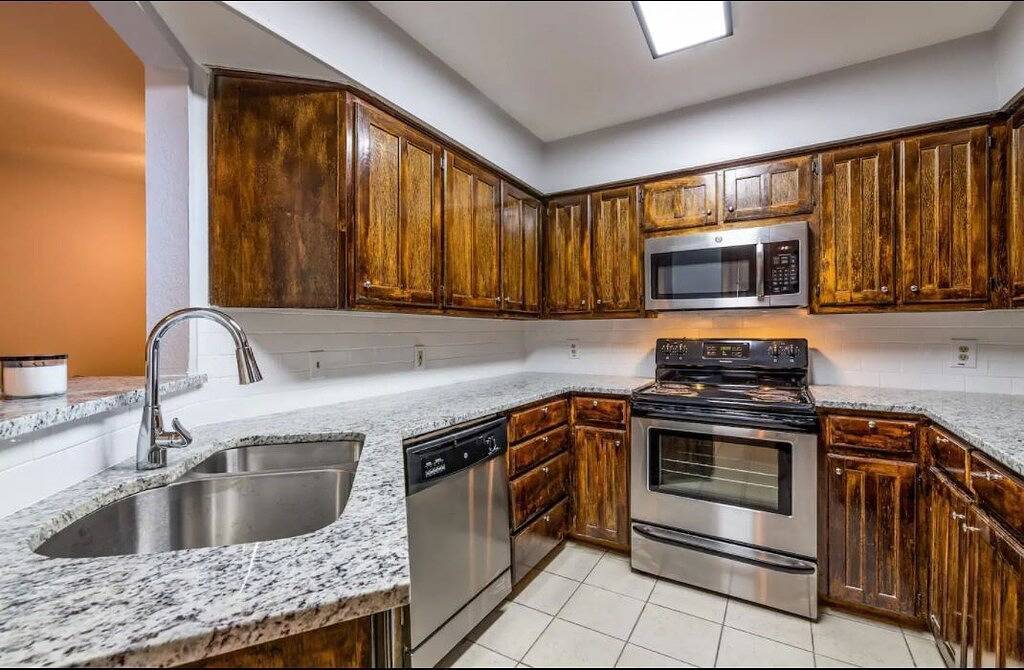 Modern 2 Br near At&T Stadium & Six Flags • Sleeps 6 in Arlington, Tarrant County