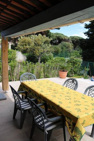 Maison De Vacances pour 6 Personnes dans Sainte-Maxime, Région de Draguignan, Photo 2