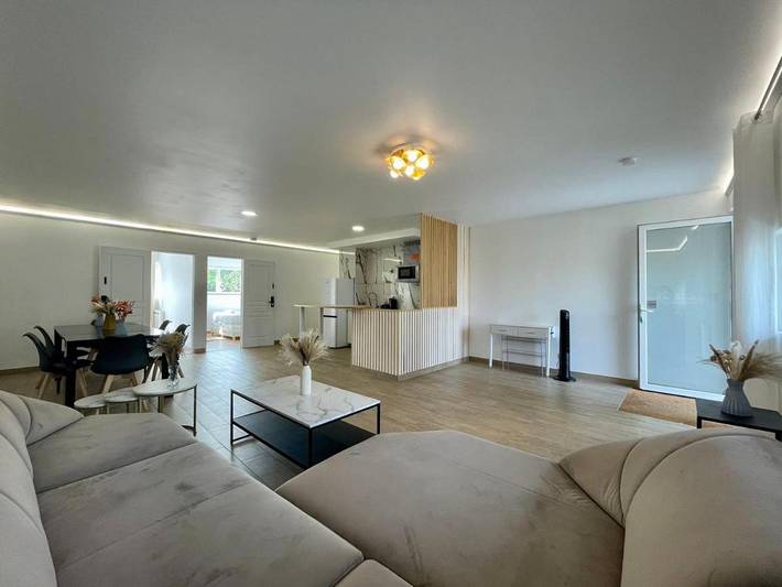 Location de vacances pour 8 personnes, avec vue ainsi que jardin et terrasse à Vitry-sur-Seine - 2