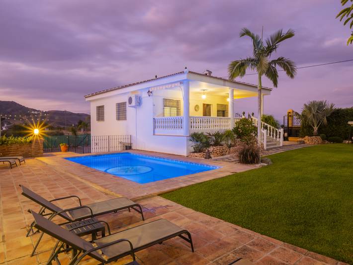 Casa rural para 6 personas, con terraza y jardín en Coín - 2