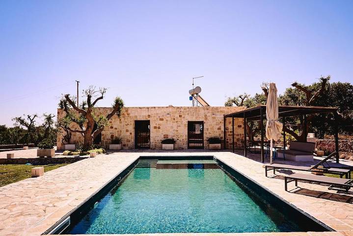 Villa per 4 persone, con piscina e giardino nonché panorama, con animali domestici ad Ostuni