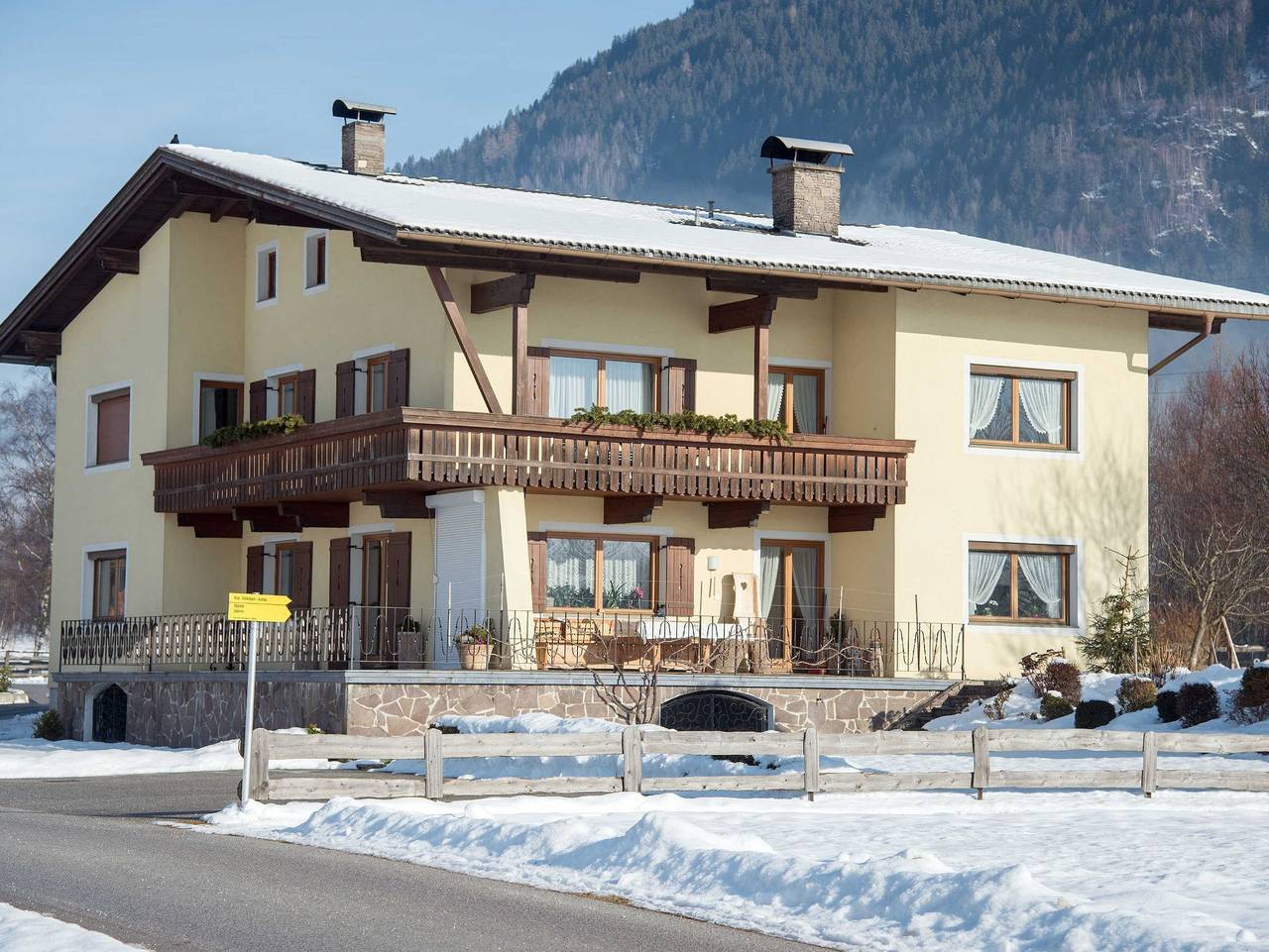 Ferienhof Stadlpoint - Ferienwohnung im Landhaus in Ried im Zillertal, Ski-Optimal Hochzillertal