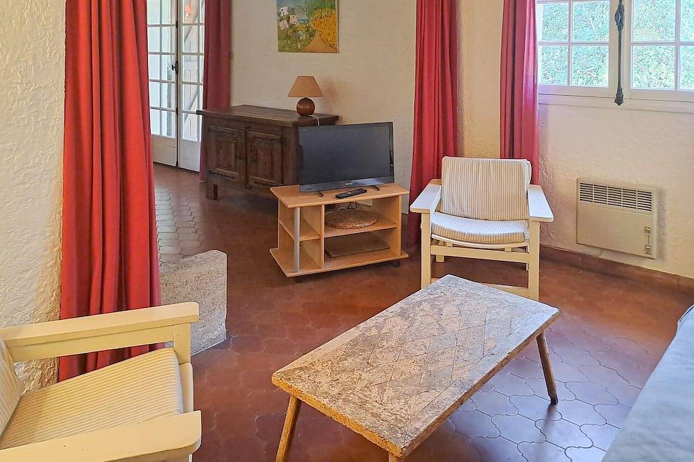 2 bedroom cozy home in La Bouverie in Roquebrune-sur-Argens, Mediterranean Coast (France)