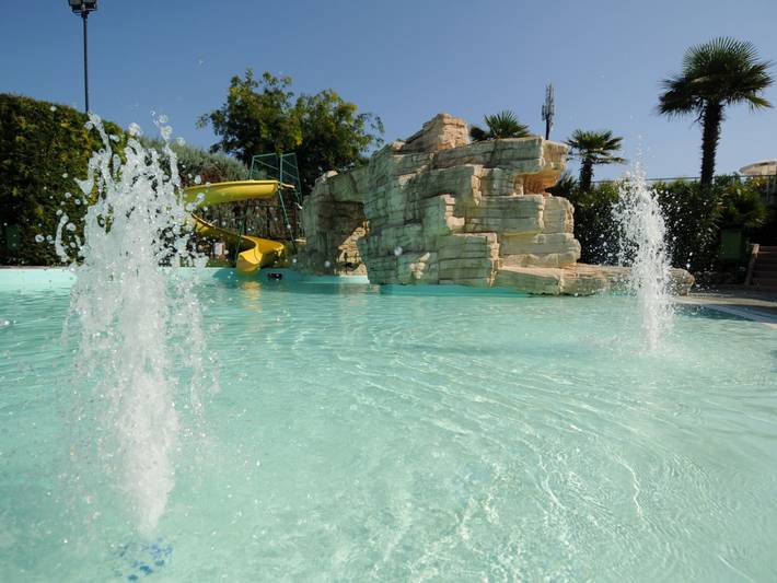 Ferienhaus für 5 Personen, mit Terrasse und Kinderpool - 1