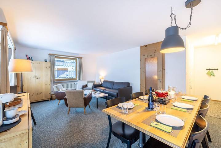 Ferienwohnung für 5 Personen, mit Balkon in Scuol