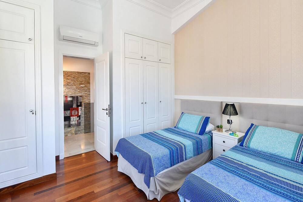 Villa Meloneras Deluxe| Luxury Retreat in Gran Canaria | Private Heated Pool | Garden Terrace & Bbq | Fitness Room | Walking Distance of Meloneras Beach | Meloneras in Maspalomas, San Bartolomé de Tirajana