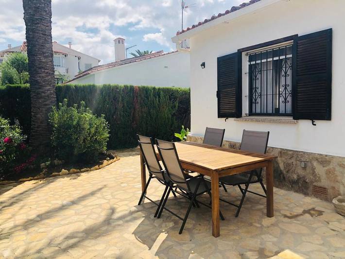 Casa de vacaciones para 9 personas, con terraza además de piscina y jardín - 1