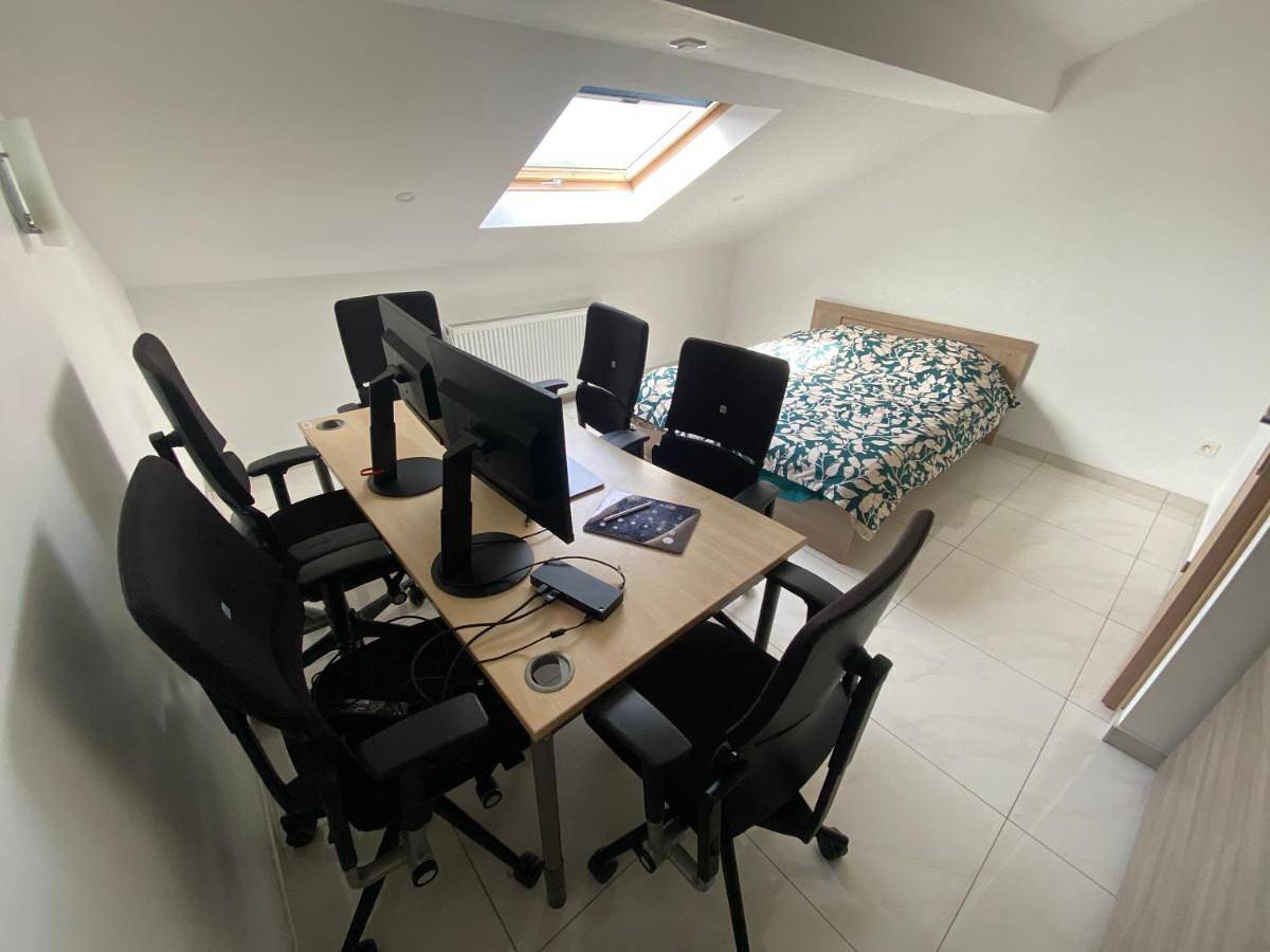 Appartement de vacances entier, Multiple sunshiny pleasant rooms very near Luxembourg in Hameau, Meurthe-et-Moselle