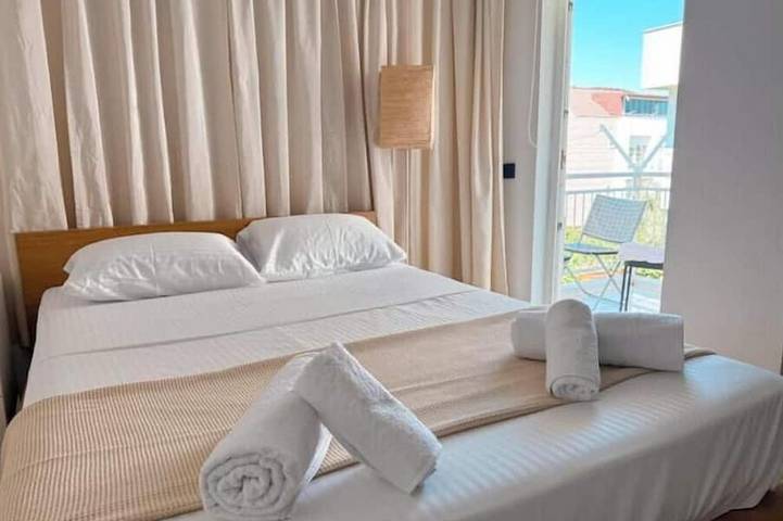 Appartement entier, Family-Friendly 3Br near Konyaaltı Beach, Balcony w/ Mountain & Park View in Antalya, Province d'Antalya