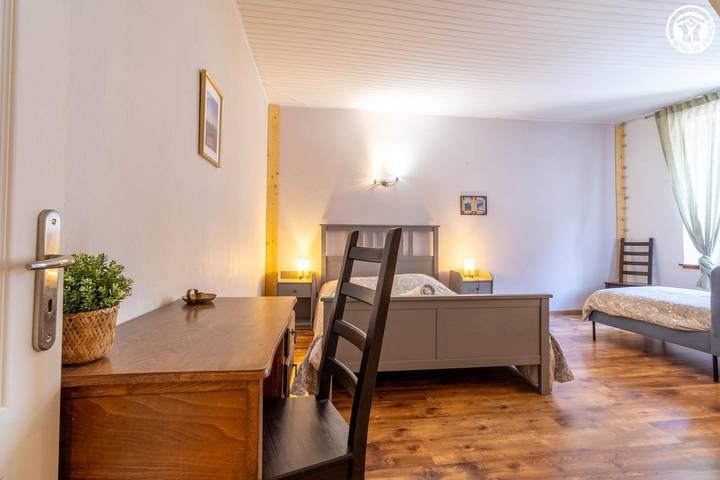 Gîte pour 8 personnes, avec terrasse, animaux acceptés à Le Châtelard - 3