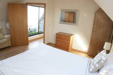 Holiday Home for 12 People in Whitstable, Kent, Photo 2