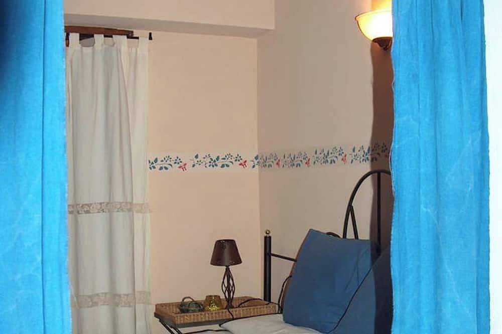 Entire apartment, Homerez - \"Studio in Robledillo de Gata\" in Robledillo de Gata, Sierra de Gata