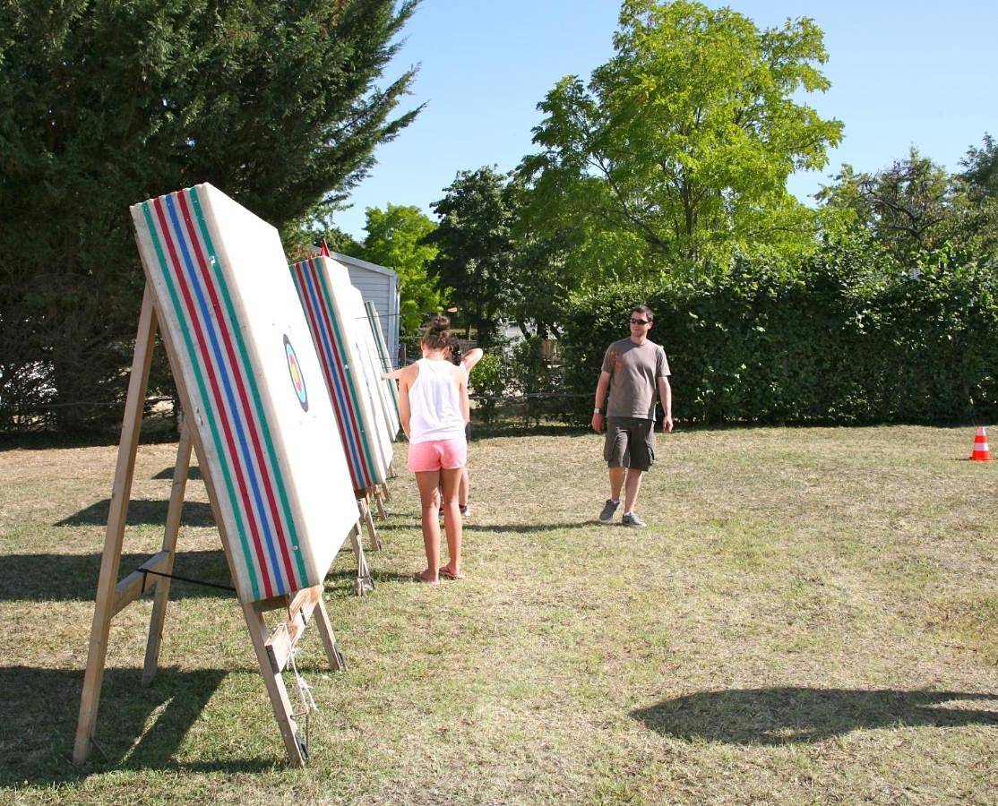 Mobil Homes Xxl2 4 chambres - Camping Le Ranch des Volcans in Châtel-Guyon, Parc naturel régional des Volcans d'Auvergne