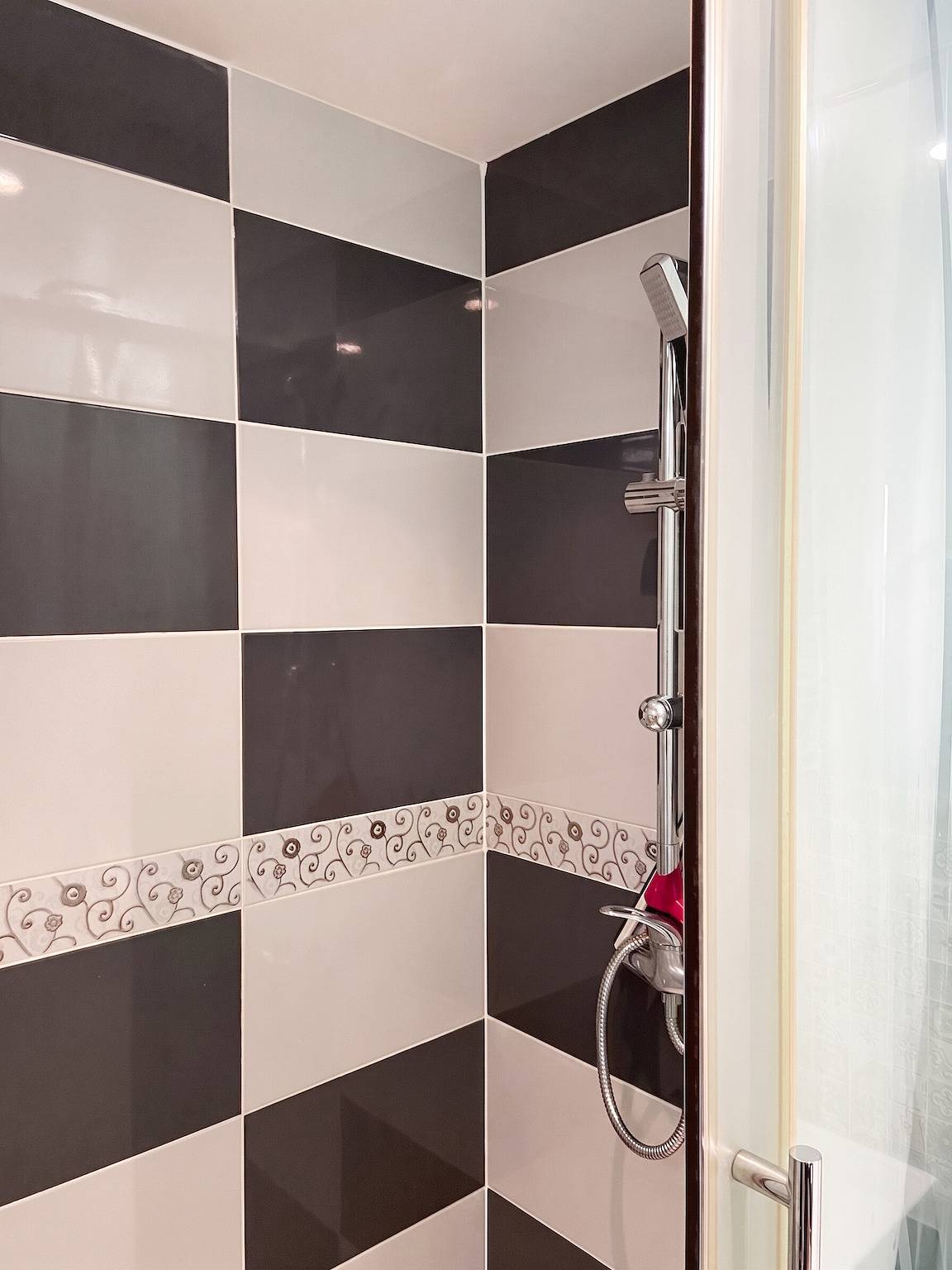 Studio entier, Charmant studio avec terrasse à Chenou, 20 m² in Chenou, Seine-et-Marne