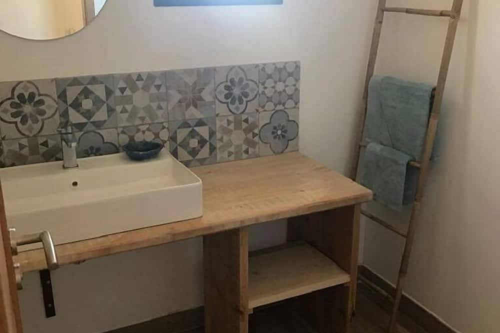 Villa Neuve à 900 m de la Plage de Lozari in Losari, Belgodere