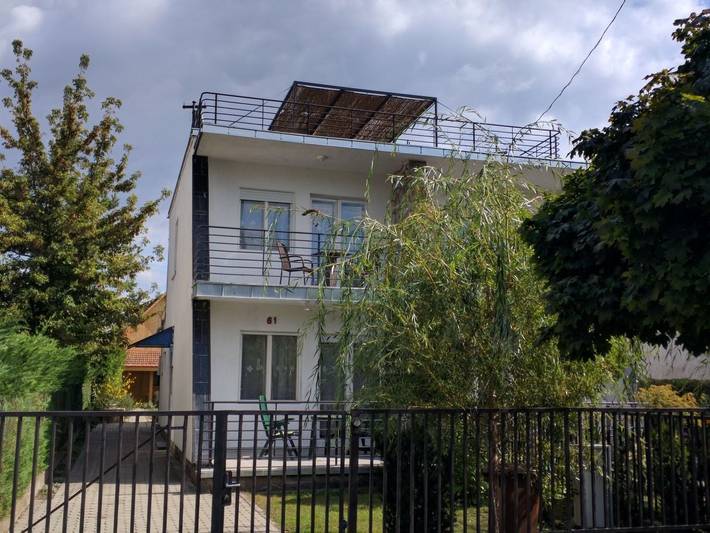 Doppelhaushälfte für sechs Personen mit Terrasse in Szantod, Plattensee Südufer