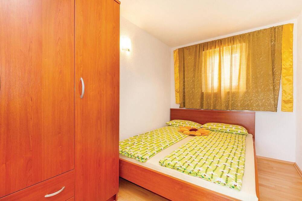 Ganze Wohnung, Schöne 2-Zimmer-Wohnung in Klenovica in Klenovica, Primorje-Gorski Kotar