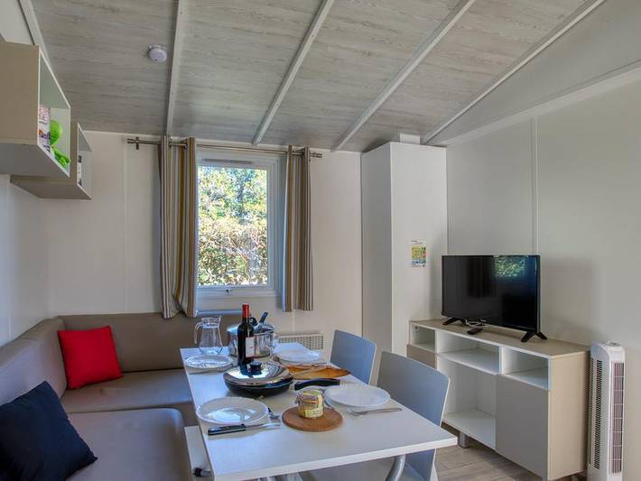 Flower Camping La Sagne  - Mobilheim 4 personen - Mobilheim Confort 30m² (2 Zimmer) - überdachte Terrasse 13m² + Tv 4 pers. in Vitrac, Périgord Noir
