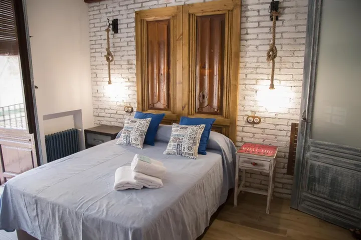 Ferienwohnung für 4 Personen, mit Terrasse und Ausblick sowie Pool - 1