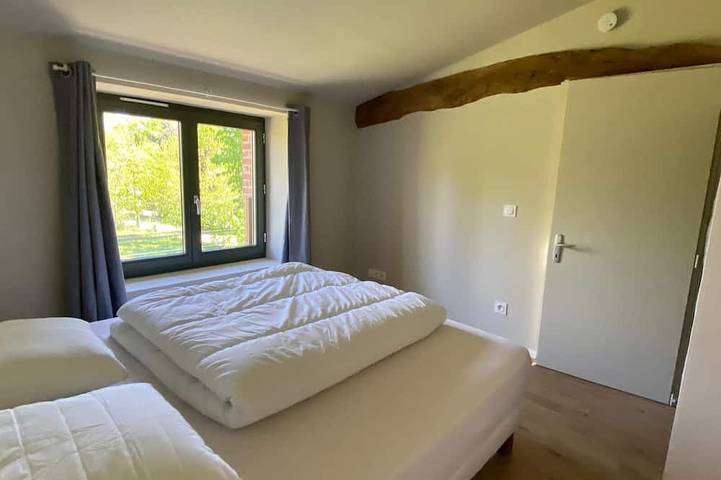 Gîte pour 7 personnes, avec terrasse, animaux acceptés à La Tour-de-Salvagny - 3