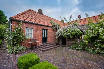 Ferienhaus für 3 Personen, mit Terrasse und Garten in Greetsiel