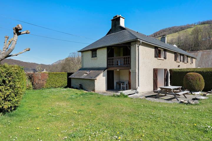 Gîte pour 5 personnes, avec Balcon à Campan