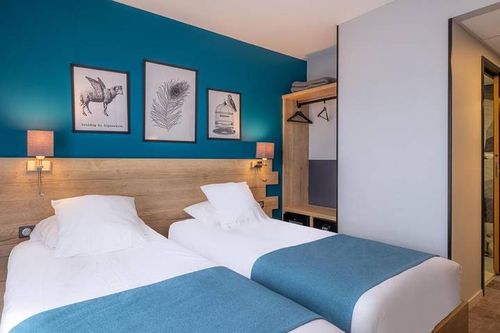 Hôtel pour 2 personnes, avec piscine ainsi que jardin et sauna, animaux acceptés à La Châtaigneraie - 3