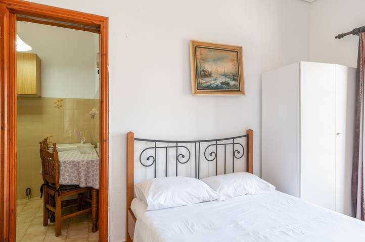 Ganzes Studio, Apartment „Doppelzimmer mit Meerblick“ mit Gemeinschaftsgarten und Wlan in Andros