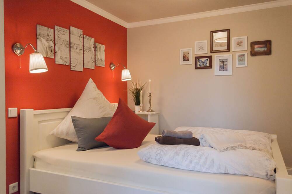 Ganze Wohnung, Friendly Home - Appartement \"Vitality\" - Köln - Messe - Bonn - Phantasialand in Bornheim/Brenig, Bornheim
