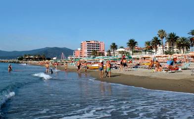 Ferienwohnung für 4 Personen, mit Ausblick und Balkon, mit Haustier in Savona