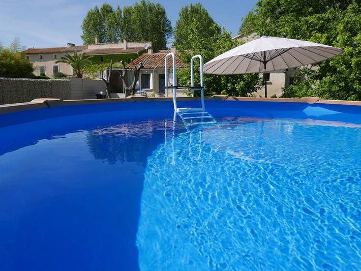Gîte pour 4 personnes, avec jardin ainsi que terrasse et piscine à Pernes-les-Fontaines - 2