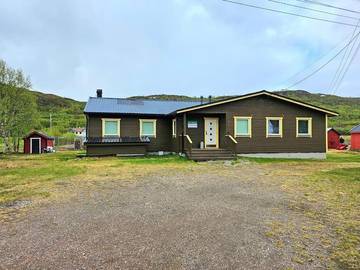 Villa für 7 Personen, mit Terrasse und Ausblick sowie Garten, mit Haustier in Finnmark
