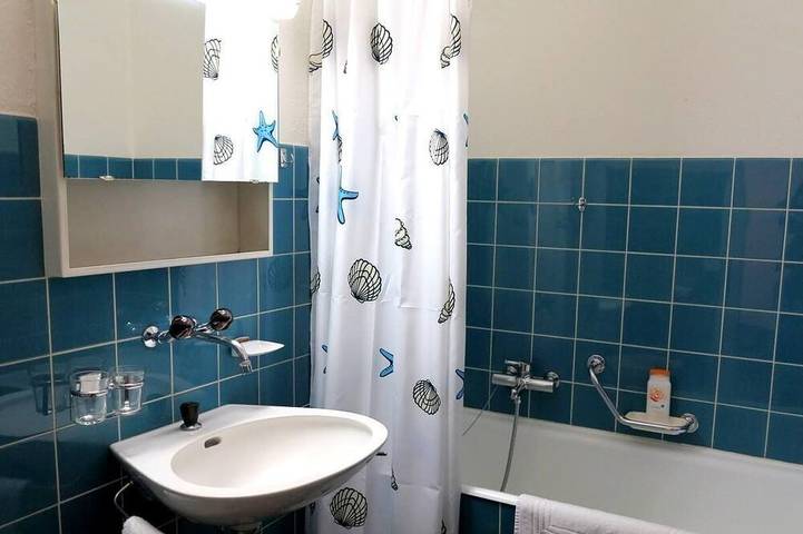 Ganze Wohnung, Zentral gelegenes Wohnhaus mit Ferienapartments in St. in St. Moritz 3 Bad, St. Moritz