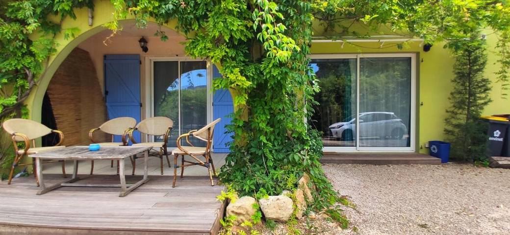 Gîte pour 5 personnes, avec vue et terrasse à Châteauneuf-Grasse - 4