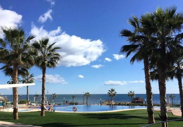 Appartamento per 4 persone, con Balcone e Piscina nonché Panorama a Punta Prima (Alicante)