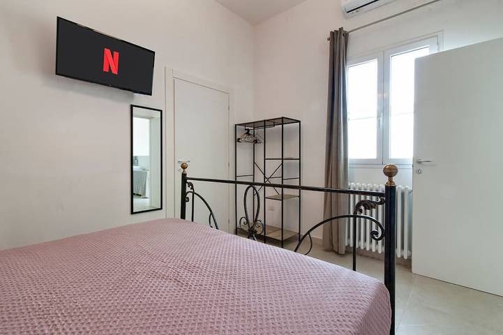 Entire apartment, Casa Fiorita Patio & Parking - Lecce Selection in Lecce, Lecce Province