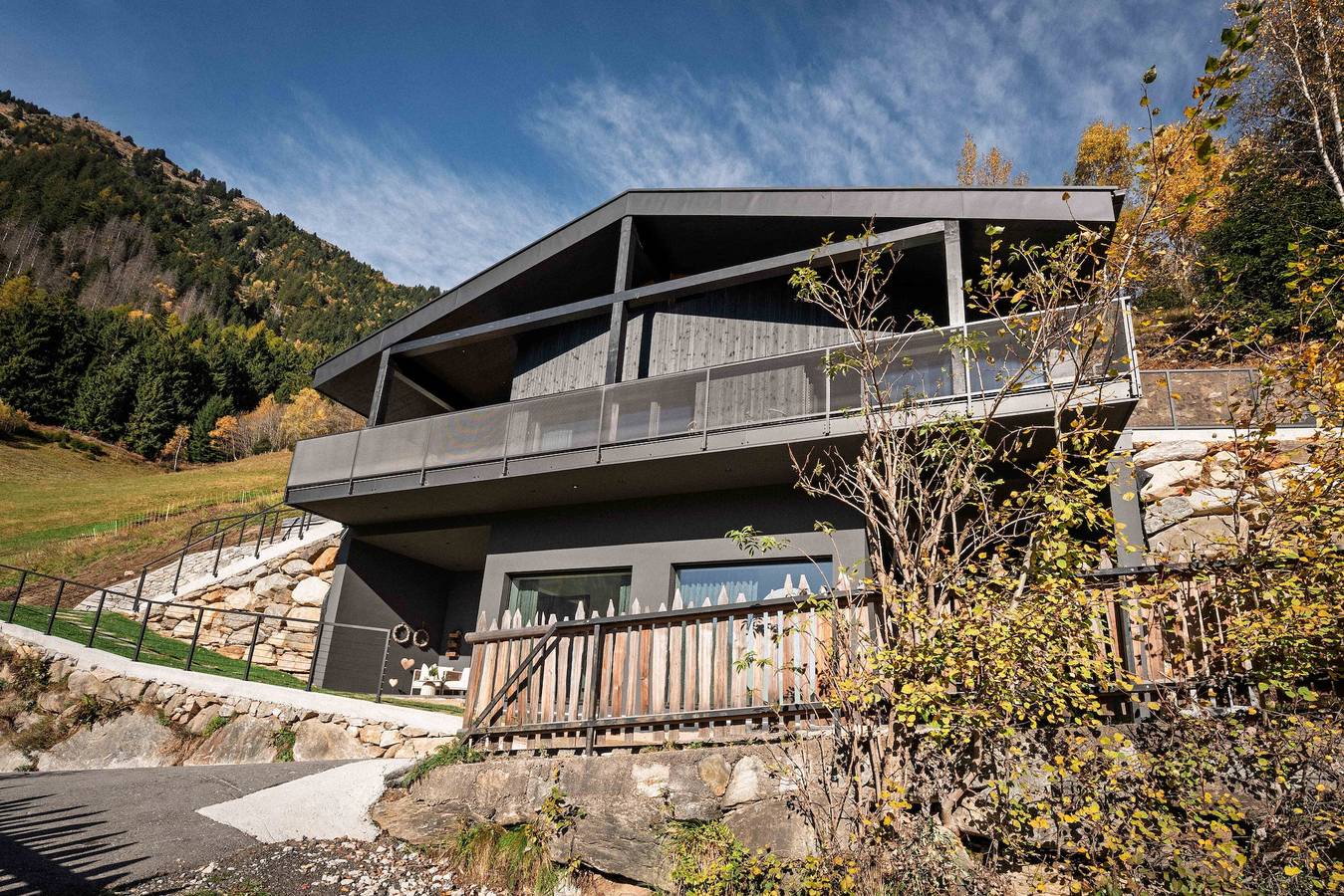 Chalet 'Bergchalet A N D E R S' mit Bergblick, privater Terrasse und Wlan in St. Martin in Passeier, Passeiertal