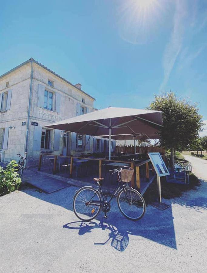 Hôtel pour 2 personnes, avec terrasse et jardin, animaux acceptés