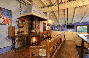 Casa Rural Con Piscina para 6 Personas en San Juan de las Abadesas, Pirineos, Foto 1