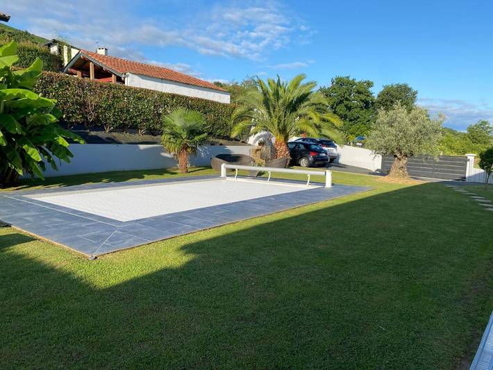Villa voor 8 personen, met Zwembad en Uitzicht in Ascain