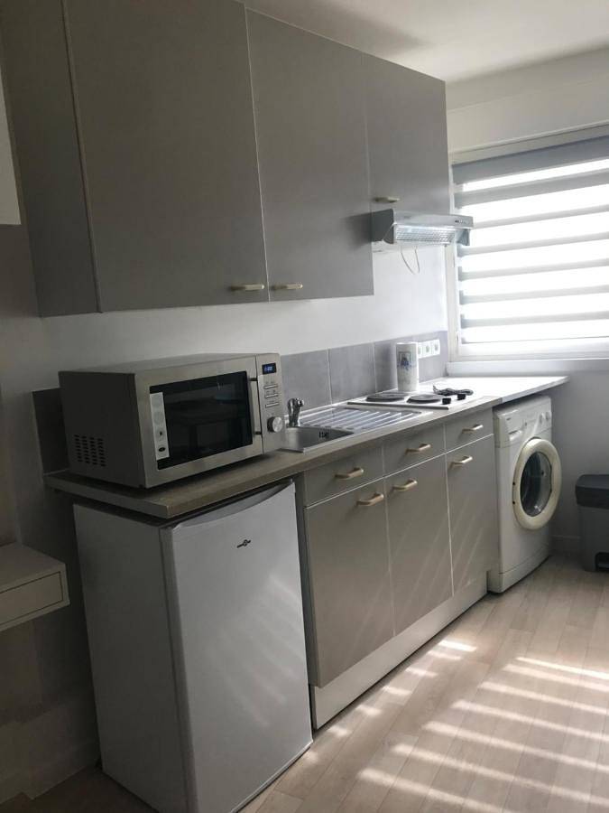 Appartement entier, Studio with Sofa Bed in Cappelle-la-Grande, Région de Dunkerque